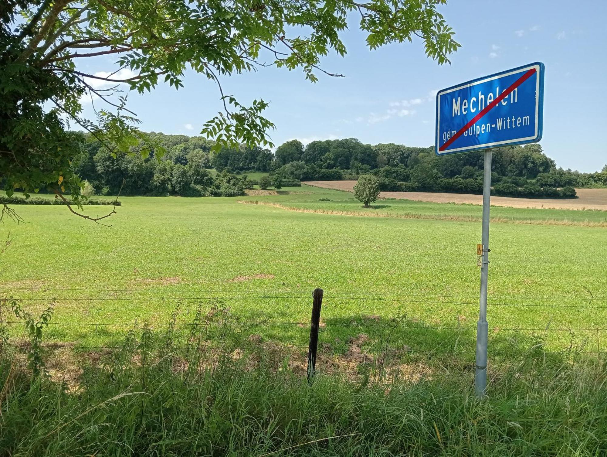 Bnb Het Geluk Van Limburg Mechelen Exterior foto