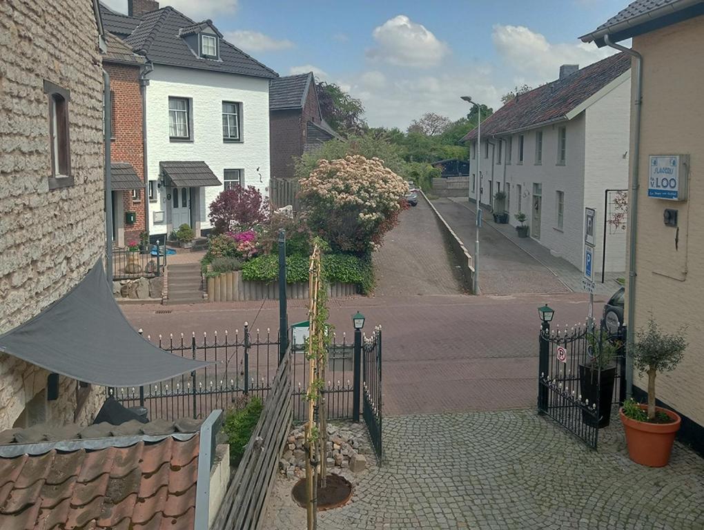 Bnb Het Geluk Van Limburg Mechelen Exterior foto